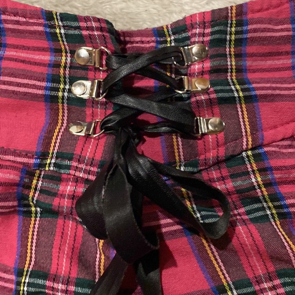 shein pink plaid skater skirt - Picture 4 of 5